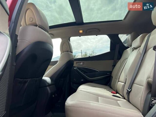 Красный Хендай Санта Фе, объемом двигателя 2 л и пробегом 125 тыс. км за 18800 $, фото 16 на Automoto.ua