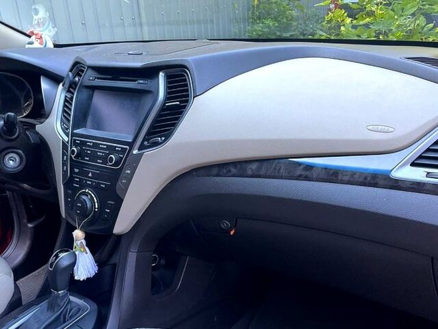 Красный Хендай Санта Фе, объемом двигателя 2.4 л и пробегом 91 тыс. км за 17000 $, фото 5 на Automoto.ua