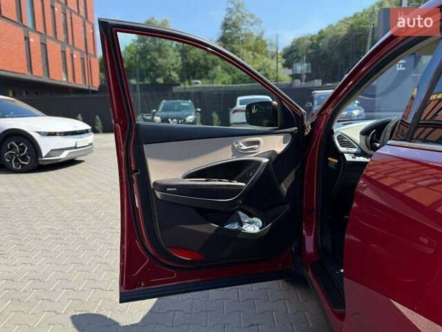 Красный Хендай Санта Фе, объемом двигателя 2.36 л и пробегом 92 тыс. км за 17200 $, фото 6 на Automoto.ua