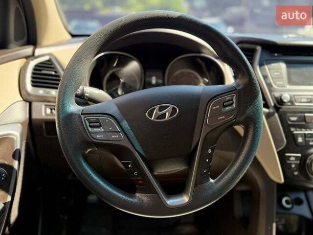 Красный Хендай Санта Фе, объемом двигателя 2.36 л и пробегом 92 тыс. км за 17200 $, фото 11 на Automoto.ua