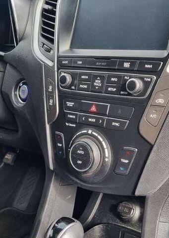 Хендай Санта Фе 2017 в Киеве на Automoto.ua Красный Хендай Санта Фе, объемом двигателя 0 л и пробегом 57 тыс. км за 9700 $, фото 11 на Automoto.ua