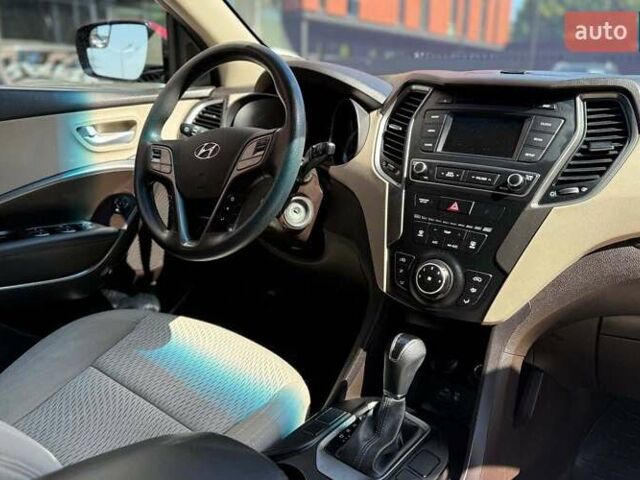 Красный Хендай Санта Фе, объемом двигателя 2.36 л и пробегом 92 тыс. км за 17200 $, фото 15 на Automoto.ua