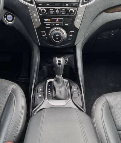 Хендай Санта Фе 2017 в Киеве на Automoto.ua Красный Хендай Санта Фе, объемом двигателя 0 л и пробегом 57 тыс. км за 9700 $, фото 12 на Automoto.ua