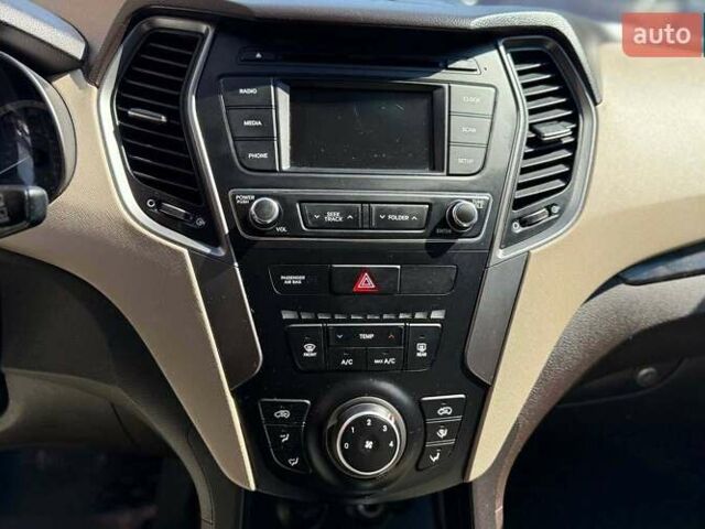 Красный Хендай Санта Фе, объемом двигателя 2.36 л и пробегом 92 тыс. км за 17200 $, фото 14 на Automoto.ua