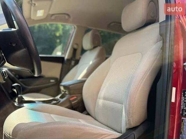 Красный Хендай Санта Фе, объемом двигателя 2.36 л и пробегом 92 тыс. км за 17200 $, фото 9 на Automoto.ua