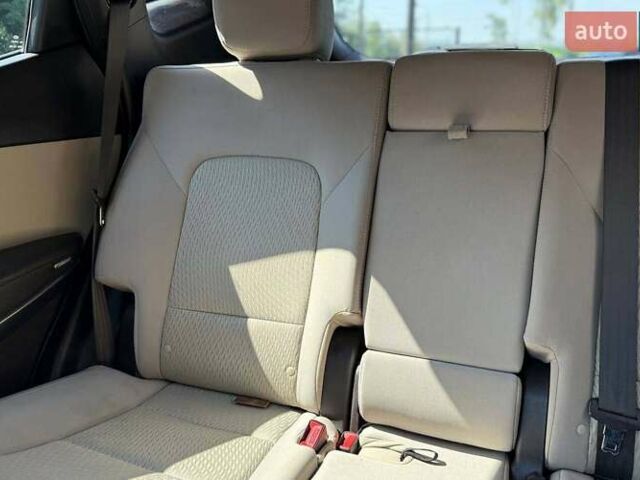 Красный Хендай Санта Фе, объемом двигателя 2.36 л и пробегом 92 тыс. км за 17200 $, фото 23 на Automoto.ua