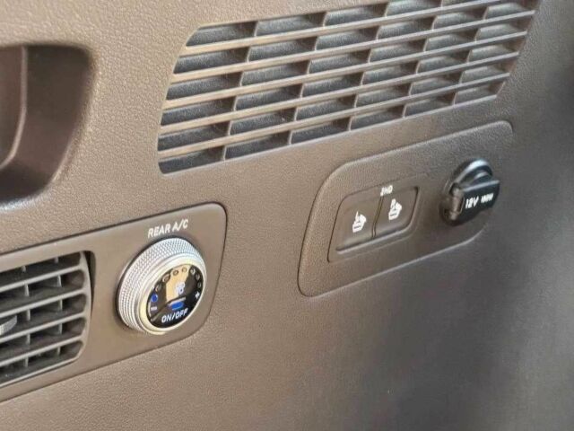 Красный Хендай Санта Фе, объемом двигателя 0 л и пробегом 75 тыс. км за 25000 $, фото 6 на Automoto.ua