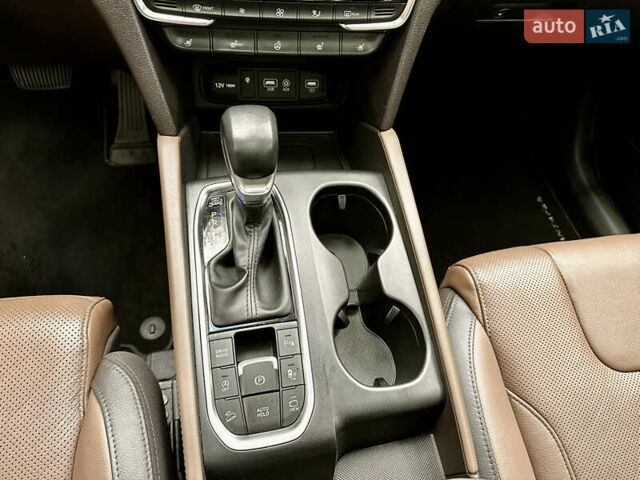 Красный Хендай Санта Фе, объемом двигателя 2.2 л и пробегом 127 тыс. км за 31000 $, фото 29 на Automoto.ua