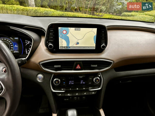 Красный Хендай Санта Фе, объемом двигателя 2.2 л и пробегом 127 тыс. км за 31000 $, фото 20 на Automoto.ua