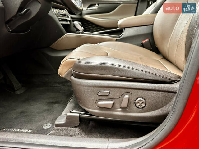 Красный Хендай Санта Фе, объемом двигателя 2.2 л и пробегом 127 тыс. км за 31000 $, фото 16 на Automoto.ua