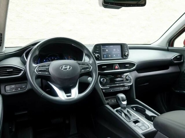 Красный Хендай Санта Фе, объемом двигателя 2 л и пробегом 45 тыс. км за 14700 $, фото 10 на Automoto.ua