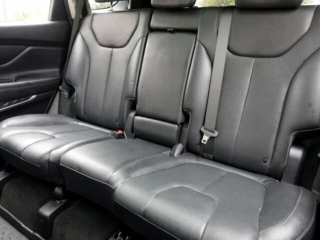 Красный Хендай Санта Фе, объемом двигателя 2 л и пробегом 45 тыс. км за 14700 $, фото 12 на Automoto.ua