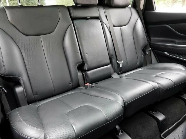 Красный Хендай Санта Фе, объемом двигателя 2 л и пробегом 45 тыс. км за 14700 $, фото 11 на Automoto.ua