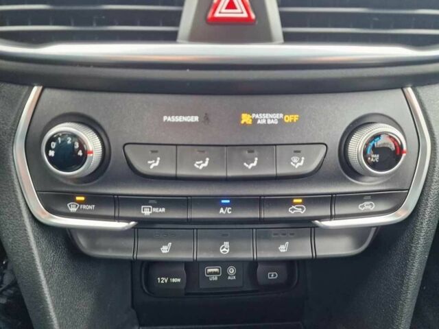 Красный Хендай Санта Фе, объемом двигателя 0 л и пробегом 91 тыс. км за 12499 $, фото 11 на Automoto.ua