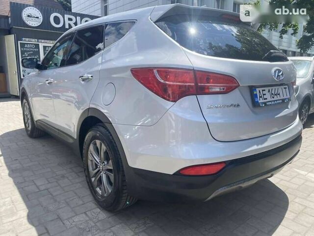 Хендай Санта Фе, объемом двигателя 2.4 л и пробегом 238 тыс. км за 15500 $, фото 19 на Automoto.ua