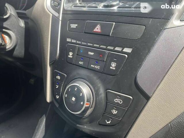 Хендай Санта Фе, объемом двигателя 2.4 л и пробегом 238 тыс. км за 15500 $, фото 15 на Automoto.ua