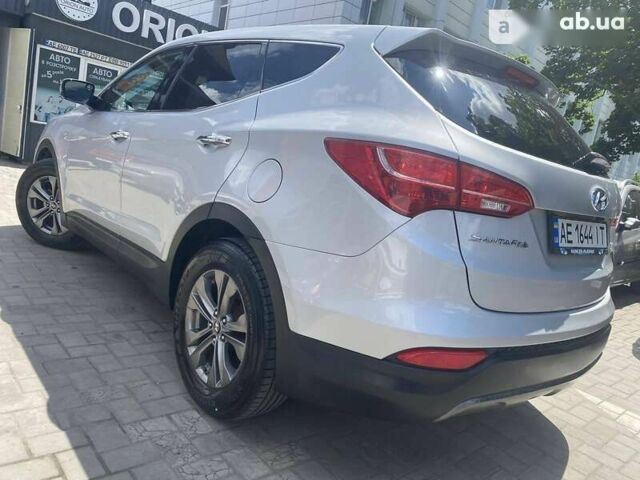 Хендай Санта Фе, объемом двигателя 2.4 л и пробегом 238 тыс. км за 15500 $, фото 3 на Automoto.ua