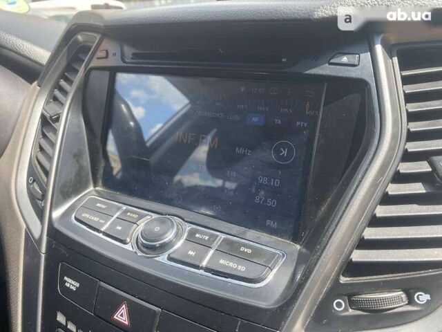 Хендай Санта Фе, объемом двигателя 2.4 л и пробегом 238 тыс. км за 15500 $, фото 13 на Automoto.ua