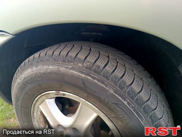 Хендай Санта Фе, объемом двигателя 2 л и пробегом 300 тыс. км за 4200 $, фото 5 на Automoto.ua