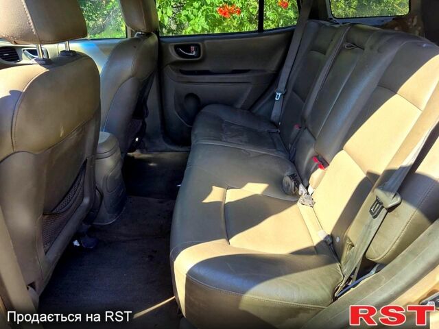 Хендай Санта Фе, объемом двигателя 2 л и пробегом 360 тыс. км за 3130 $, фото 2 на Automoto.ua