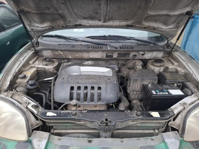 Хендай Санта Фе, объемом двигателя 2 л и пробегом 154 тыс. км за 1700 $, фото 5 на Automoto.ua