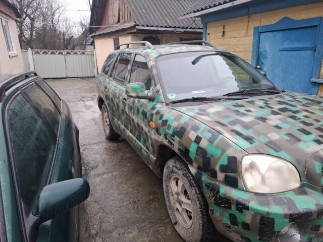 Хендай Санта Фе, объемом двигателя 2 л и пробегом 154 тыс. км за 1700 $, фото 2 на Automoto.ua