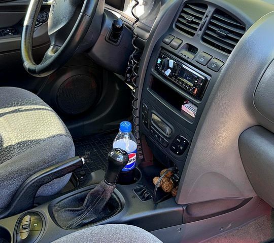 Хендай Санта Фе, объемом двигателя 2 л и пробегом 360 тыс. км за 5200 $, фото 7 на Automoto.ua