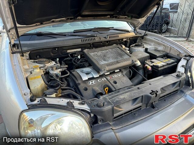 Хендай Санта Фе, объемом двигателя 2 л и пробегом 340 тыс. км за 5499 $, фото 8 на Automoto.ua