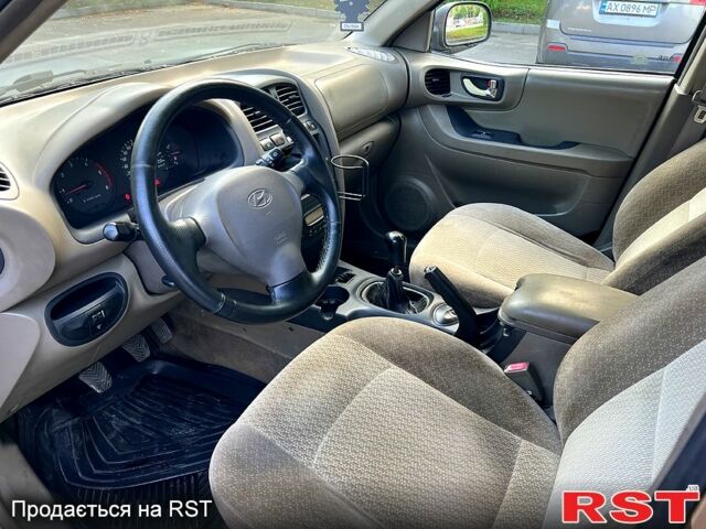Хендай Санта Фе, об'ємом двигуна 2 л та пробігом 345 тис. км за 3250 $, фото 3 на Automoto.ua