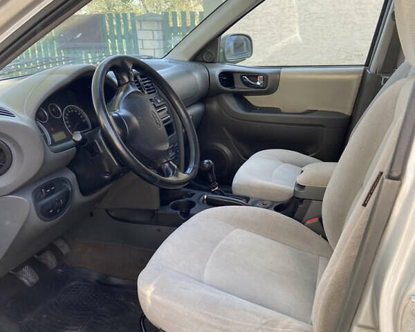 Хендай Санта Фе, объемом двигателя 2 л и пробегом 277 тыс. км за 4500 $, фото 2 на Automoto.ua