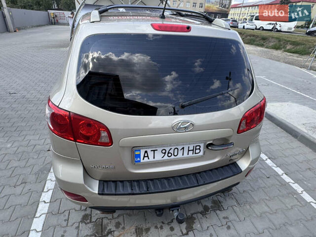 Хендай Санта Фе, объемом двигателя 2.2 л и пробегом 301 тыс. км за 8200 $, фото 9 на Automoto.ua