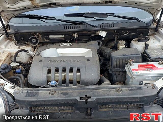 Хендай Санта Фе, объемом двигателя 2 л и пробегом 200 тыс. км за 7650 $, фото 12 на Automoto.ua