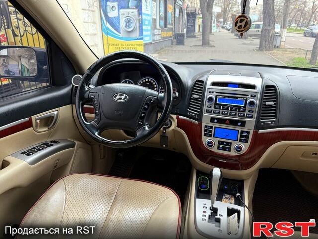 Хендай Санта Фе, объемом двигателя 22 л и пробегом 242 тыс. км за 10500 $, фото 9 на Automoto.ua