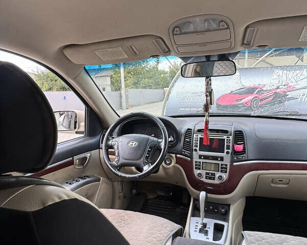 Хендай Санта Фе, объемом двигателя 2.2 л и пробегом 301 тыс. км за 8200 $, фото 12 на Automoto.ua