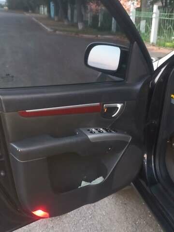 Хендай Санта Фе, объемом двигателя 2.19 л и пробегом 247 тыс. км за 10500 $, фото 15 на Automoto.ua