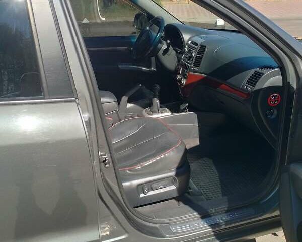 Хендай Санта Фе, об'ємом двигуна 2.19 л та пробігом 240 тис. км за 9000 $, фото 5 на Automoto.ua