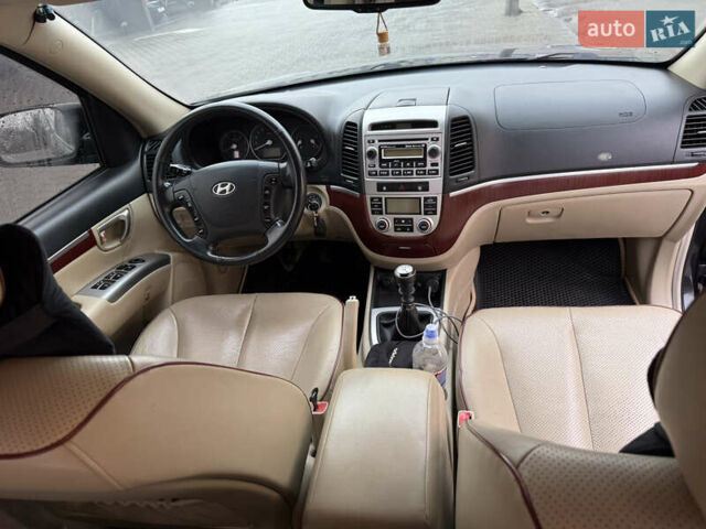 Хендай Санта Фе, объемом двигателя 2.2 л и пробегом 252 тыс. км за 10000 $, фото 8 на Automoto.ua