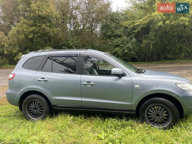 Хендай Санта Фе, объемом двигателя 2.2 л и пробегом 312 тыс. км за 9200 $, фото 3 на Automoto.ua