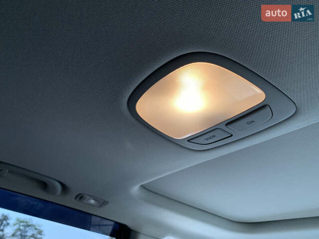 Хендай Санта Фе, объемом двигателя 2.7 л и пробегом 90 тыс. км за 12700 $, фото 28 на Automoto.ua