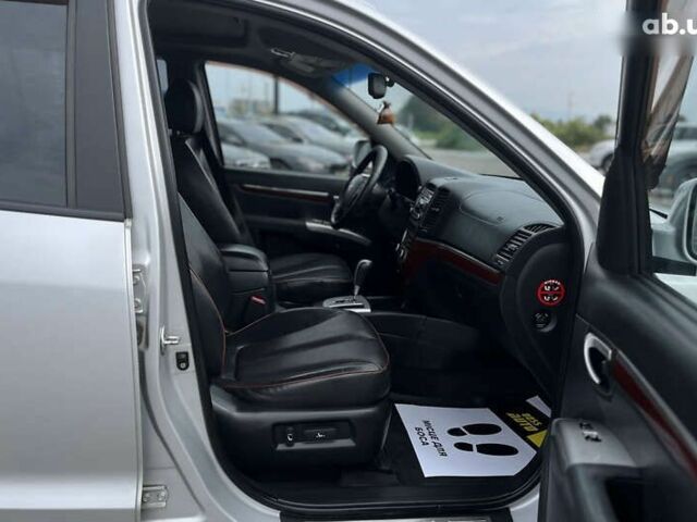 Хендай Санта Фе, объемом двигателя 0 л и пробегом 210 тыс. км за 9500 $, фото 12 на Automoto.ua