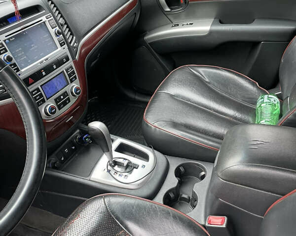Хендай Санта Фе, объемом двигателя 2.2 л и пробегом 312 тыс. км за 9200 $, фото 9 на Automoto.ua