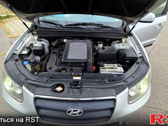 Хендай Санта Фе, объемом двигателя 2.2 л и пробегом 230 тыс. км за 10900 $, фото 4 на Automoto.ua