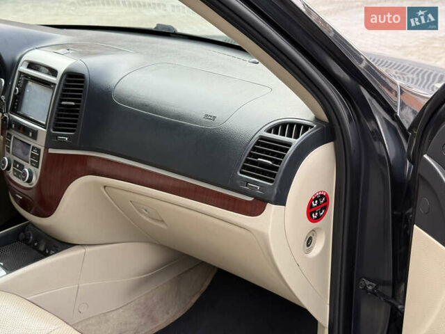 Хендай Санта Фе, объемом двигателя 2.2 л и пробегом 300 тыс. км за 5100 $, фото 22 на Automoto.ua
