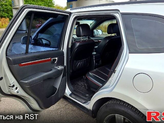 Хендай Санта Фе, объемом двигателя 2.2 л и пробегом 230 тыс. км за 10900 $, фото 6 на Automoto.ua