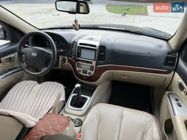 Хендай Санта Фе, объемом двигателя 2.2 л и пробегом 300 тыс. км за 5100 $, фото 2 на Automoto.ua