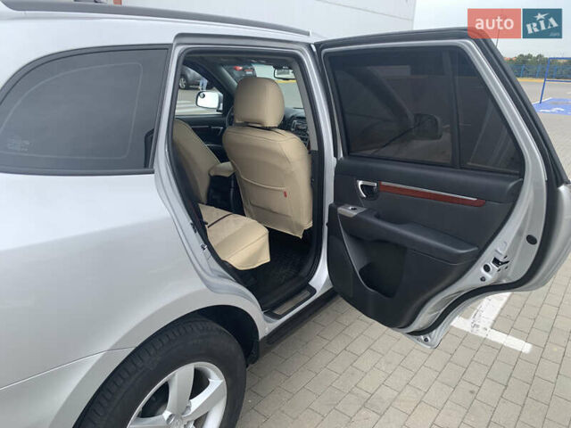 Хендай Санта Фе, объемом двигателя 2.7 л и пробегом 90 тыс. км за 12700 $, фото 12 на Automoto.ua