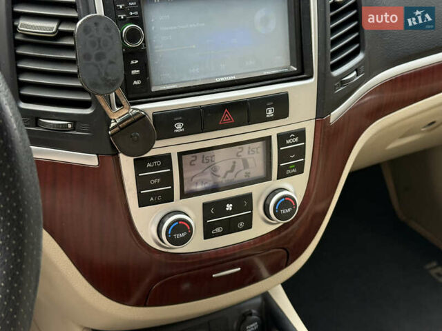 Хендай Санта Фе, объемом двигателя 2.2 л и пробегом 300 тыс. км за 5100 $, фото 32 на Automoto.ua