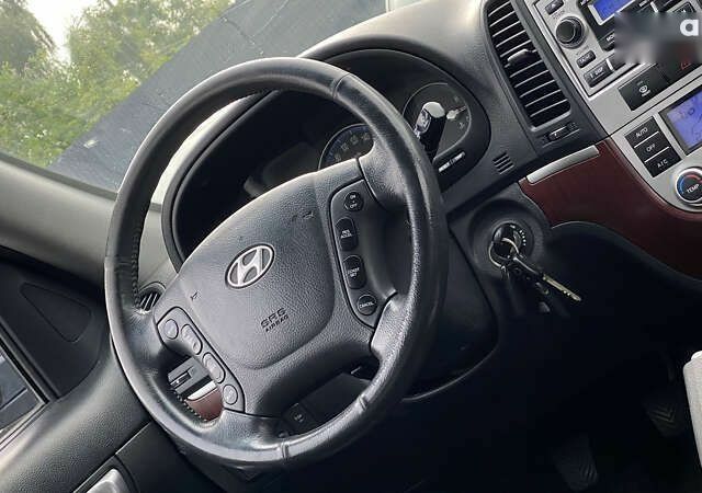 Хендай Санта Фе, объемом двигателя 2.2 л и пробегом 243 тыс. км за 9900 $, фото 21 на Automoto.ua