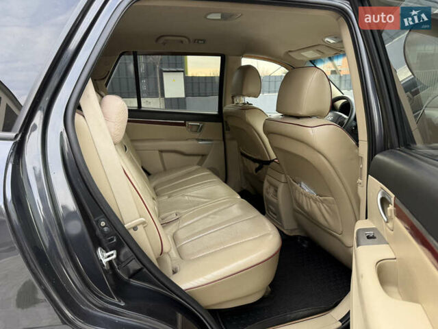 Хендай Санта Фе, объемом двигателя 2.2 л и пробегом 300 тыс. км за 5100 $, фото 21 на Automoto.ua