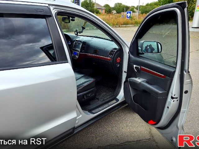 Хендай Санта Фе, объемом двигателя 2.2 л и пробегом 230 тыс. км за 10900 $, фото 9 на Automoto.ua